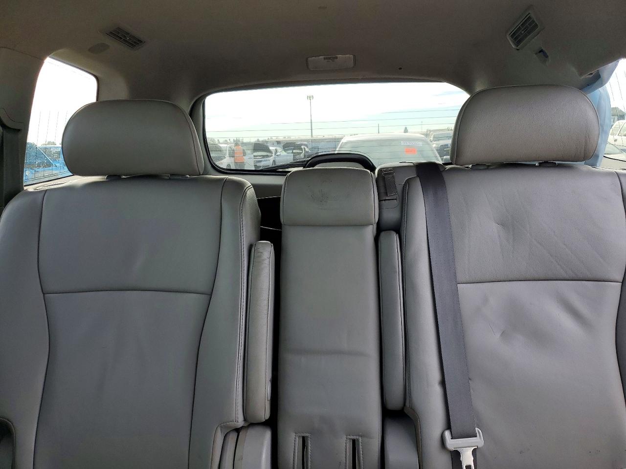 2012 TOYOTA HIGHLANDER BASE photo 10
