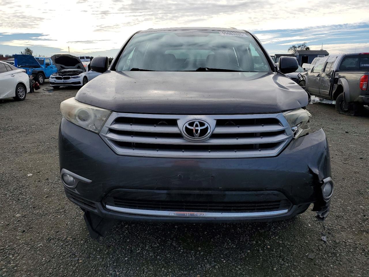 2012 TOYOTA HIGHLANDER BASE photo 5