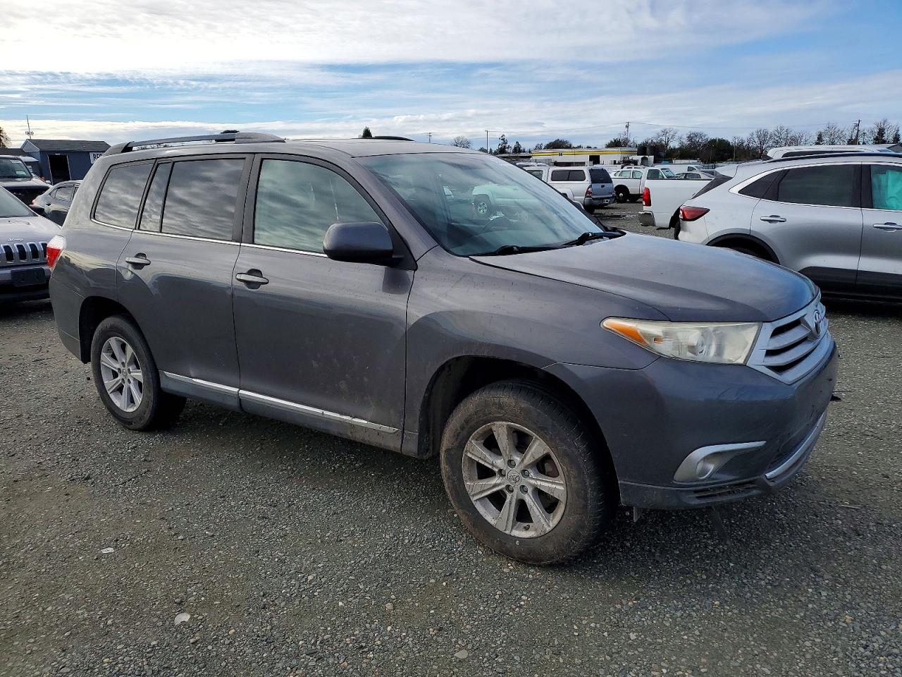2012 TOYOTA HIGHLANDER BASE photo 4