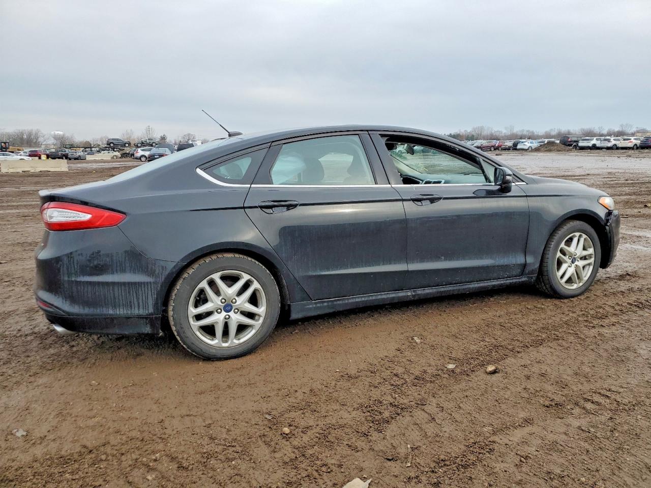 2015 FORD FUSION SE photo 3