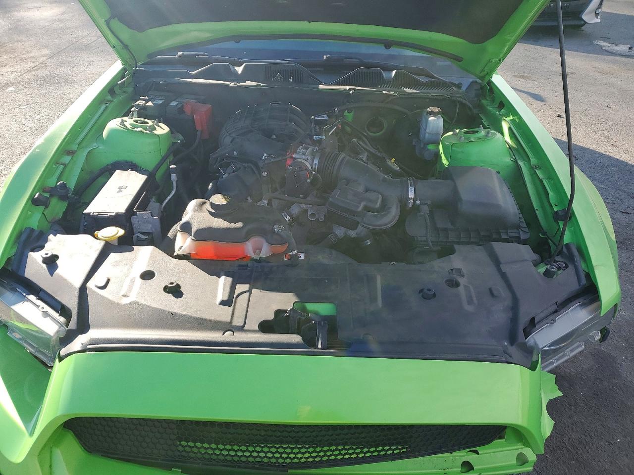 2013 FORD MUSTANG photo 31