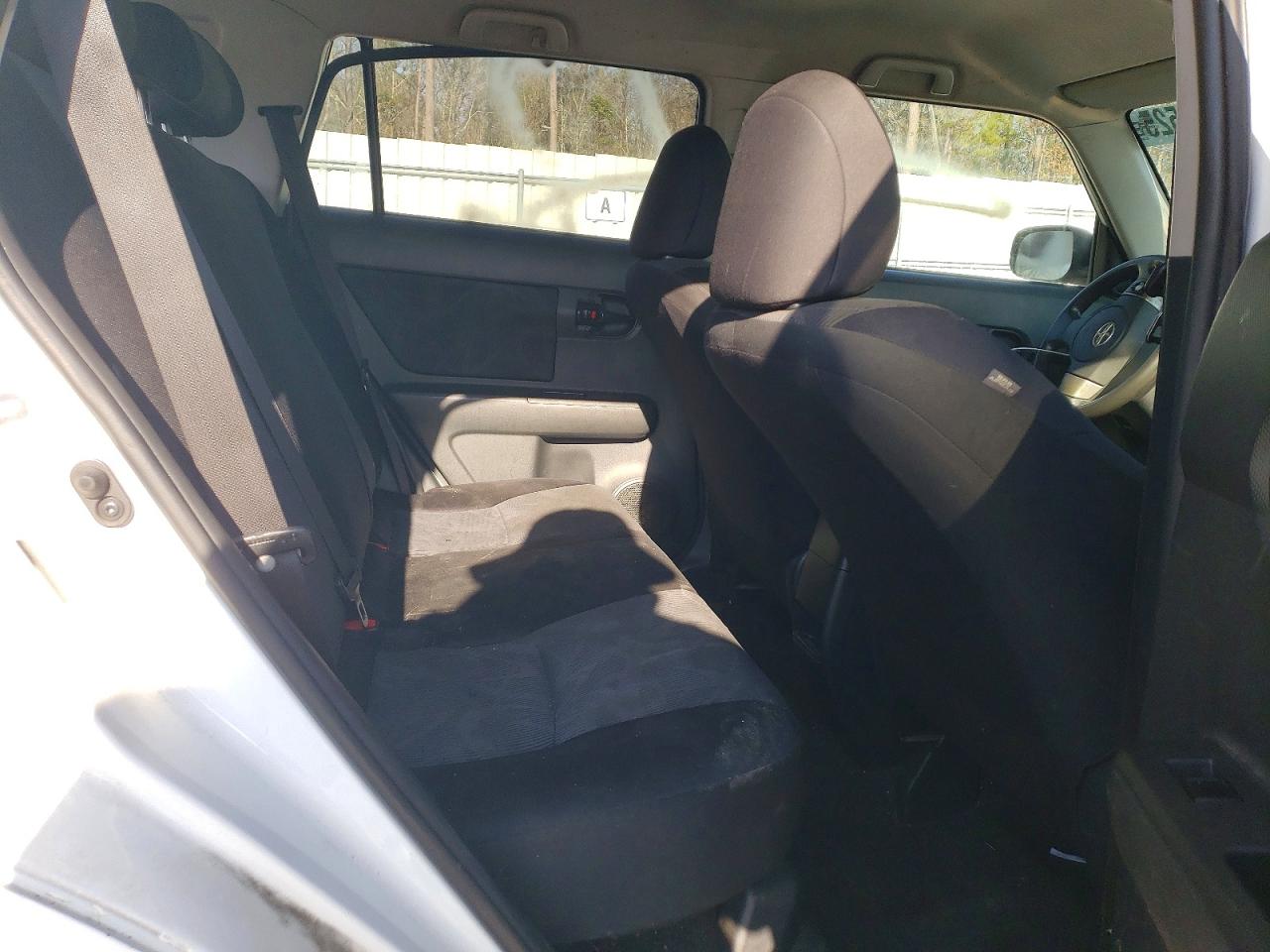 2011 TOYOTA SCION XB photo 19