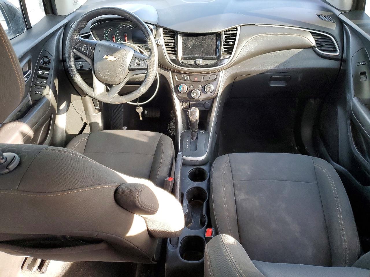 2020 CHEVROLET TRAX LS photo 8