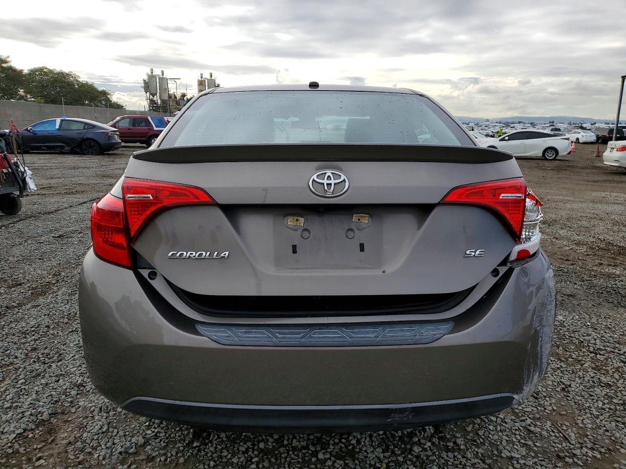 2018 TOYOTA COROLLA L photo 6
