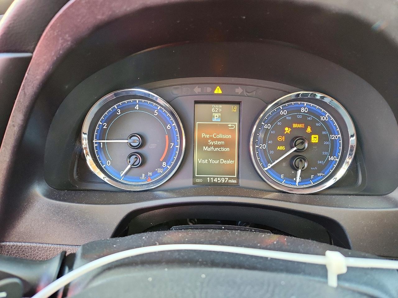2018 TOYOTA COROLLA L photo 9