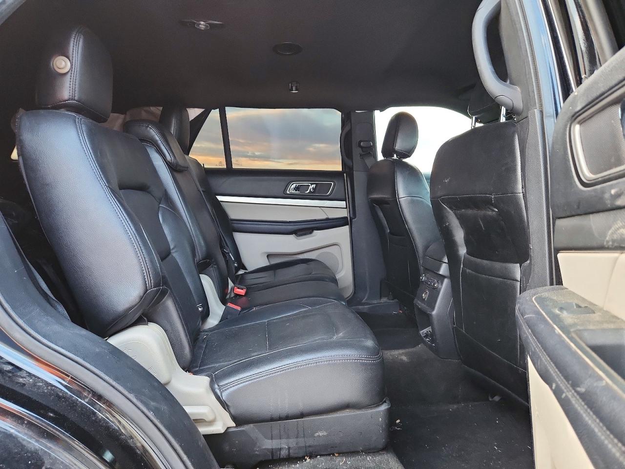 2018 FORD EXPLORER XLT photo 11