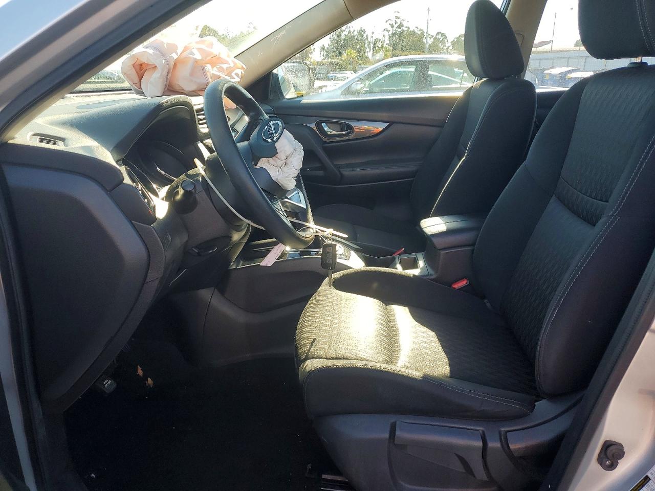 2017 NISSAN ROGUE S photo 7