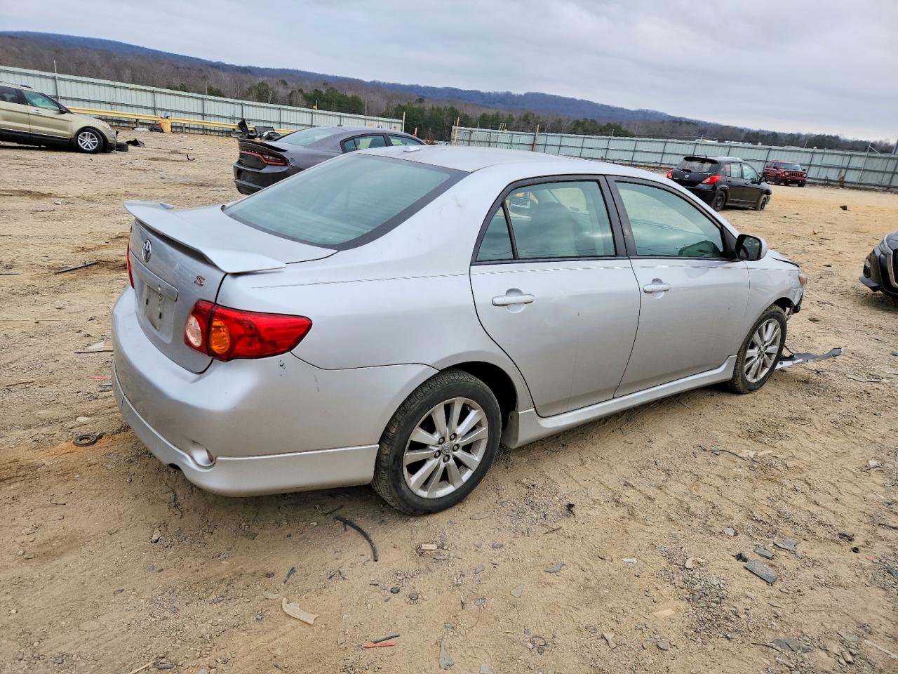 2010 TOYOTA COROLLA BASE photo 3