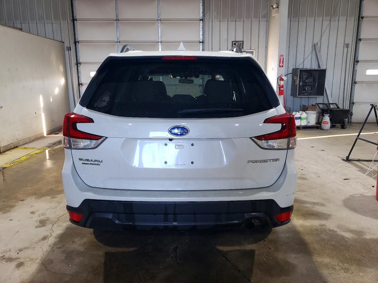 2019 SUBARU FORESTER PREMIUM photo 6
