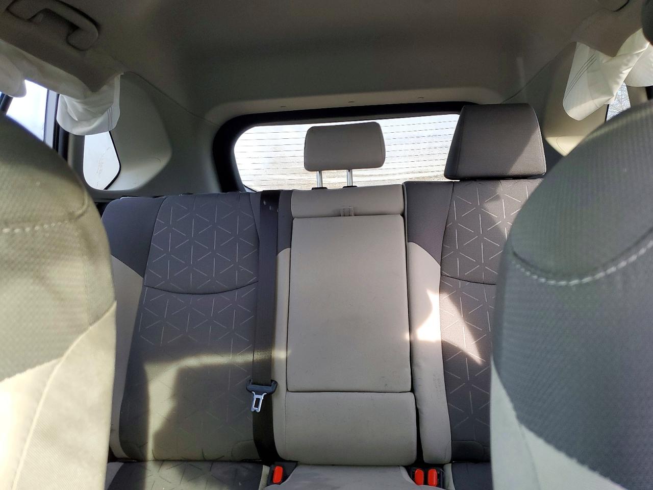 2024 TOYOTA RAV4 XLE photo 10