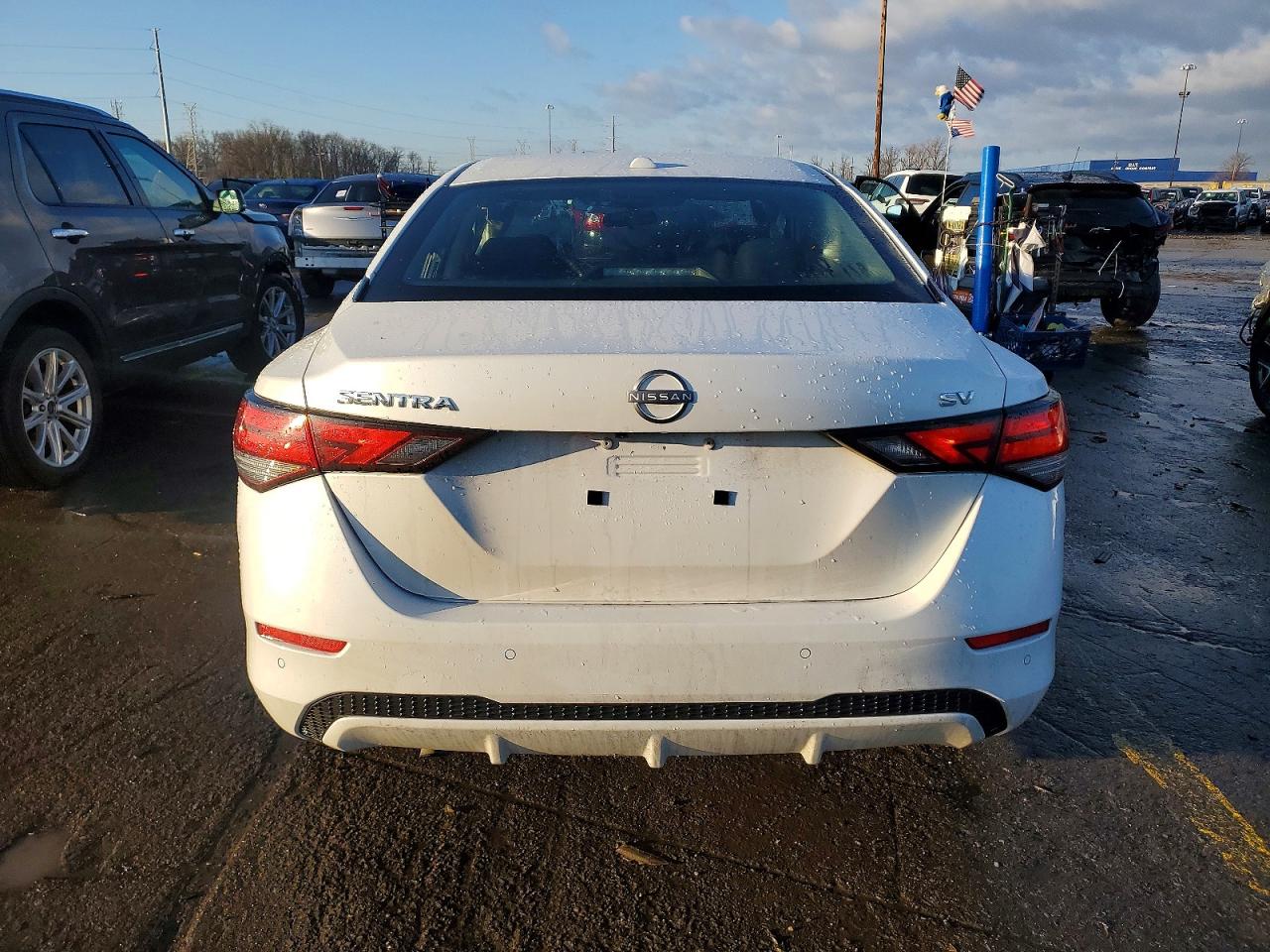 2024 NISSAN SENTRA SV photo 6