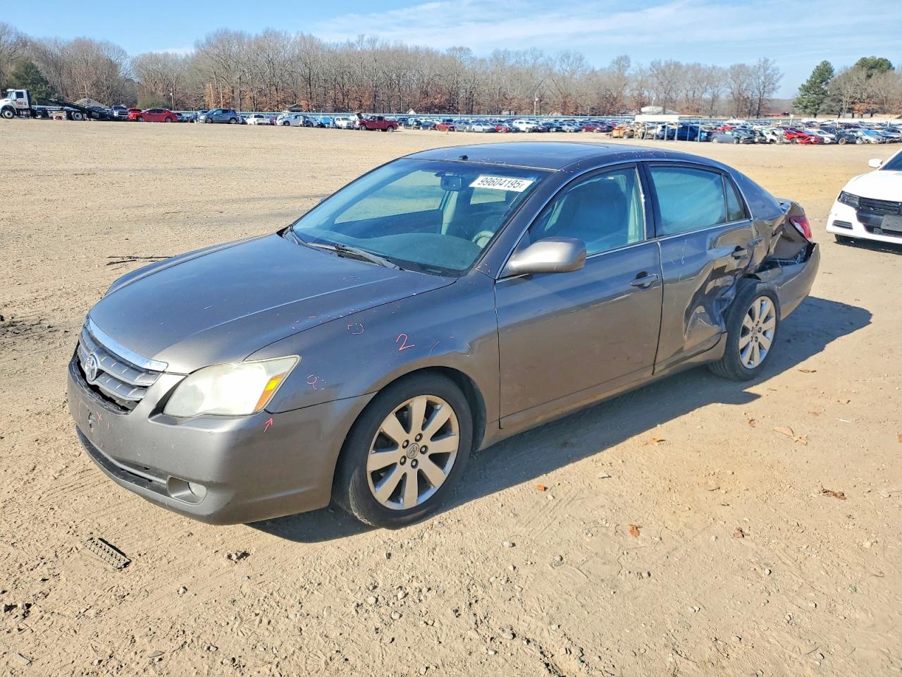 2005 TOYOTA AVALON