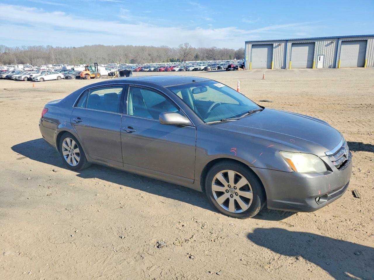 2005 TOYOTA AVALON XL photo 4