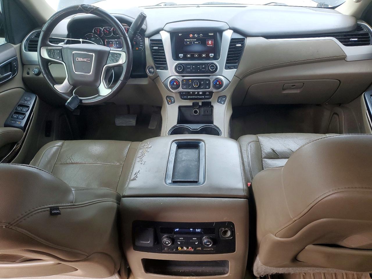 2015 GMC YUKON XL C1500 SLT photo 8