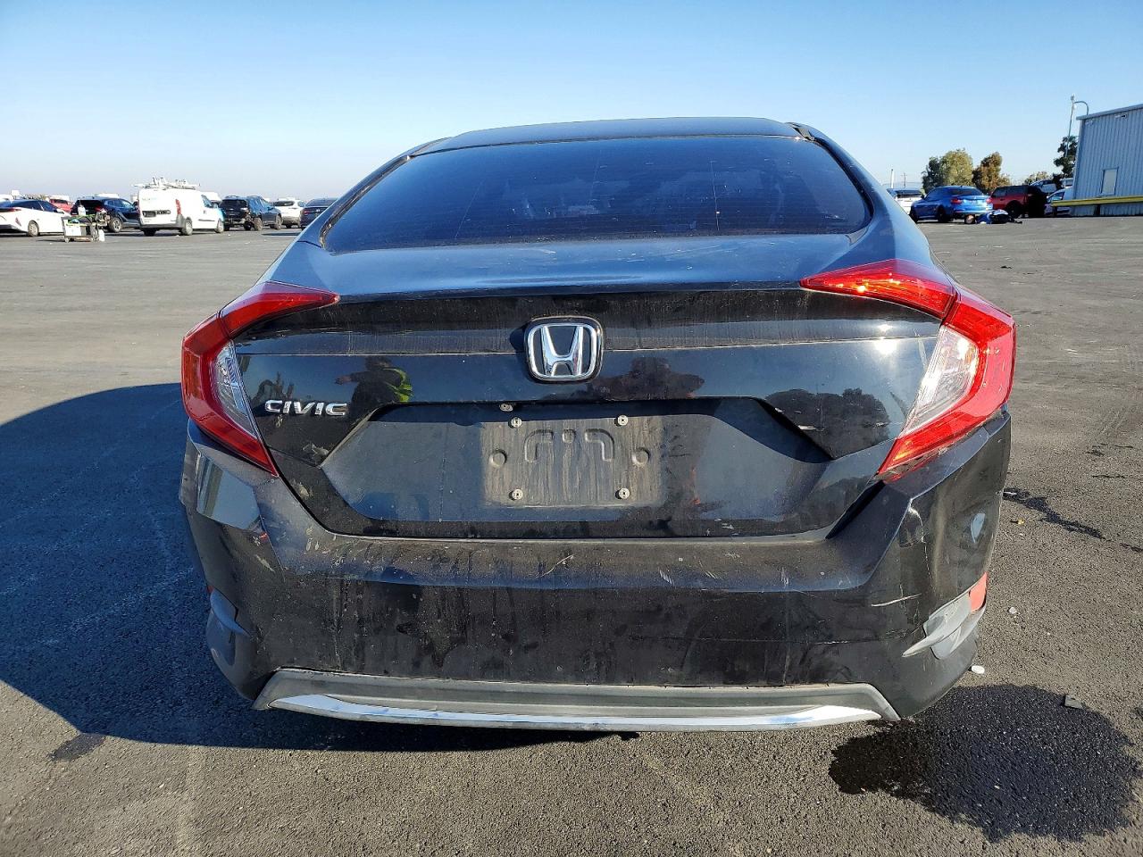 2020 HONDA CIVIC LX photo 11