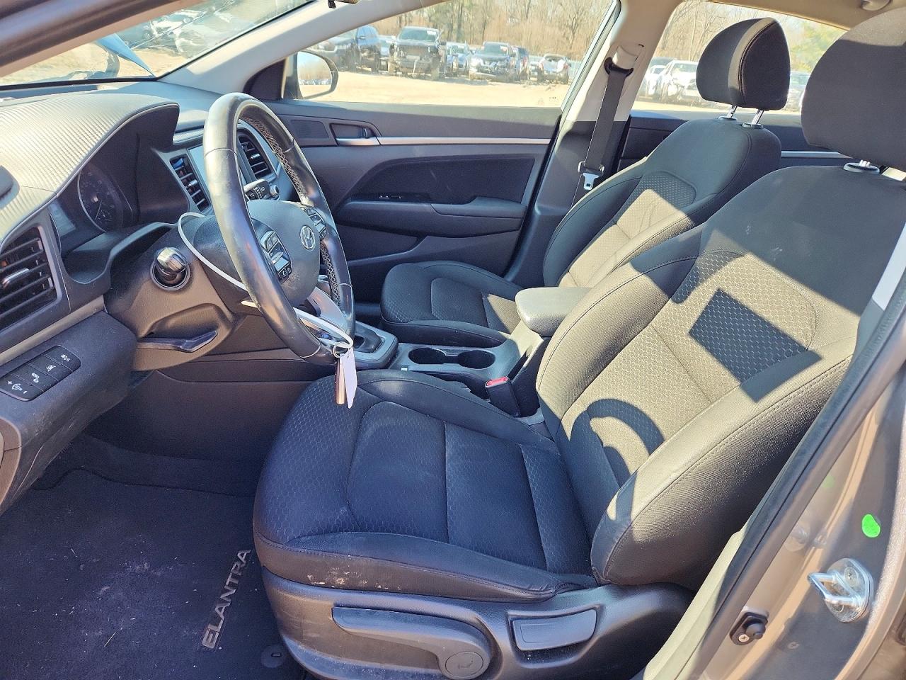 2019 HYUNDAI ELANTRA SEL photo 13