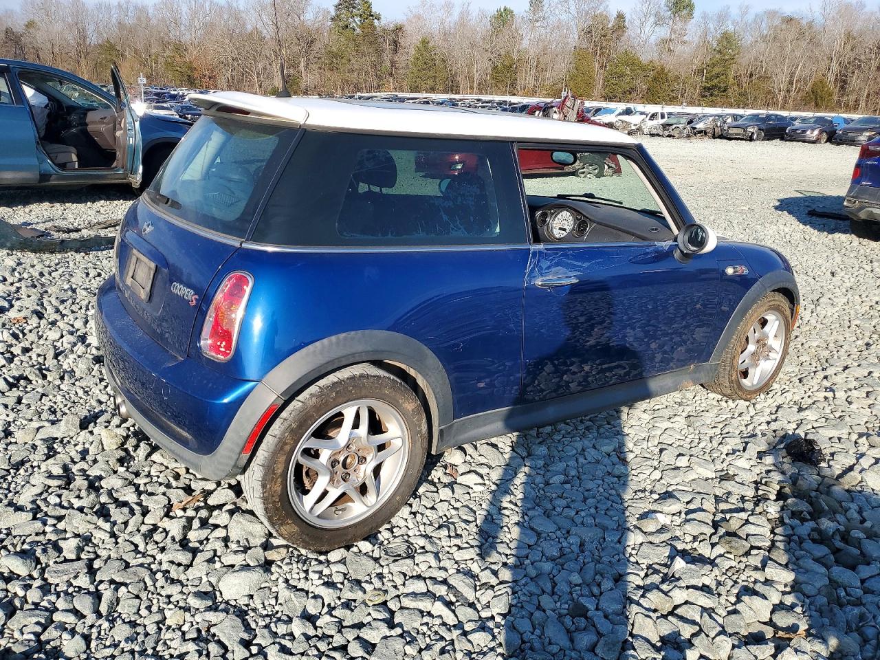 2004 MINI COOPER S photo 3