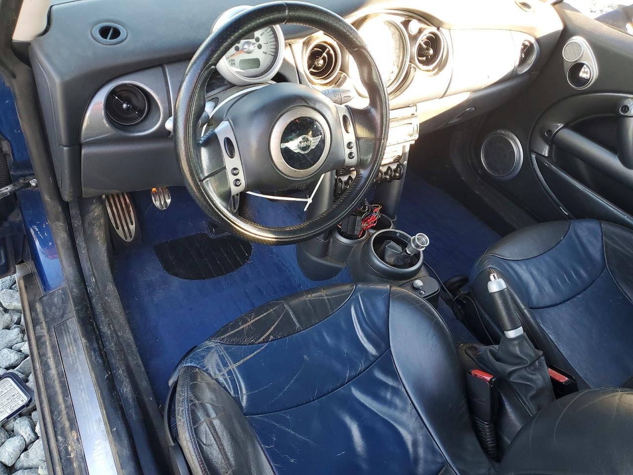2004 MINI COOPER S photo 8
