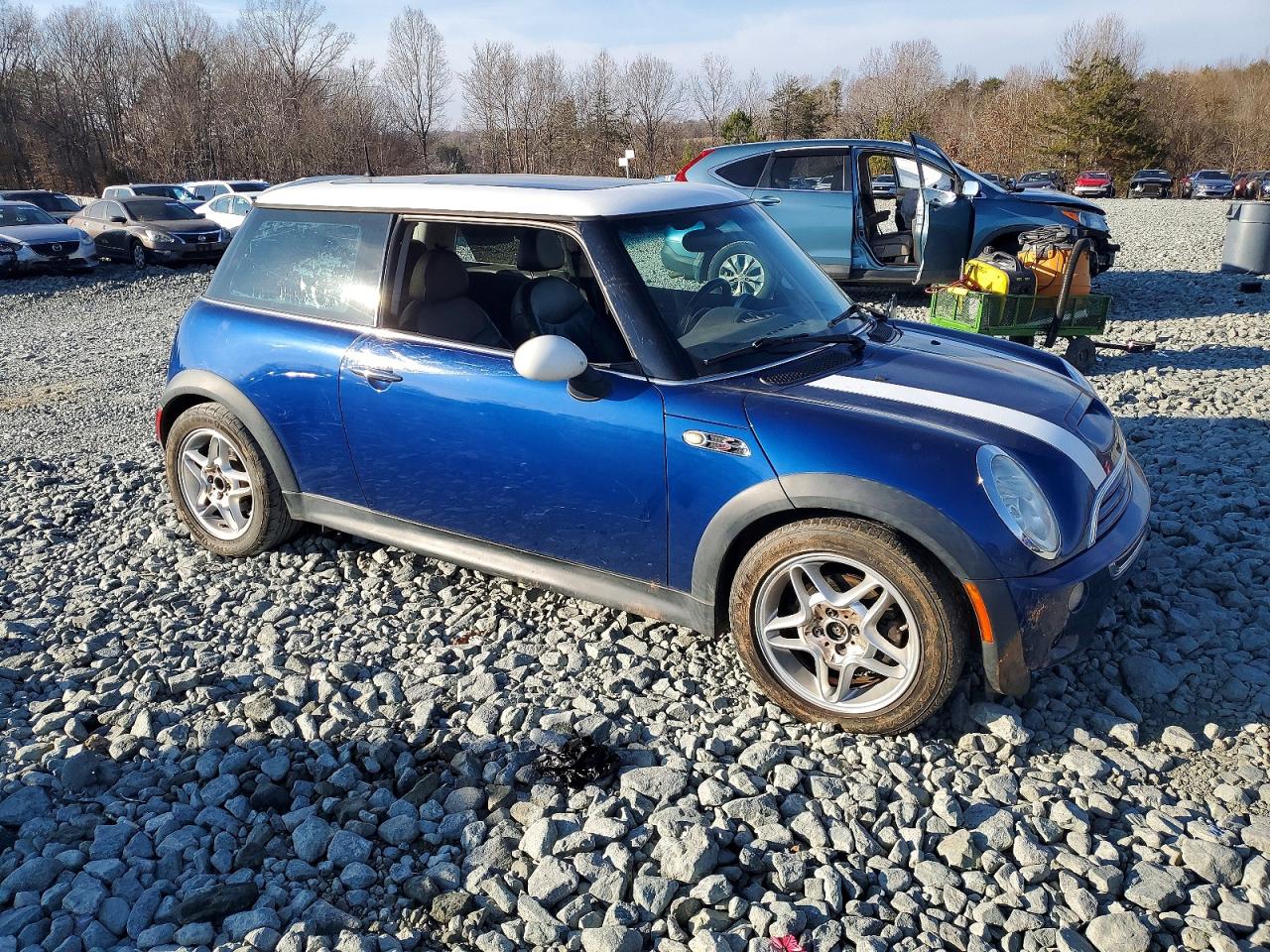 2004 MINI COOPER S photo 4