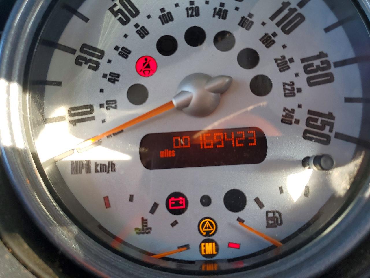 2004 MINI COOPER S photo 9