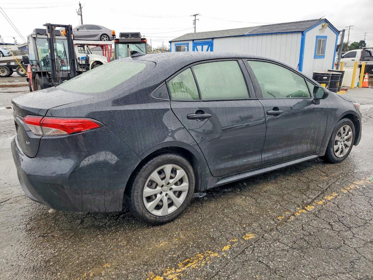 2022 TOYOTA COROLLA LE photo 3