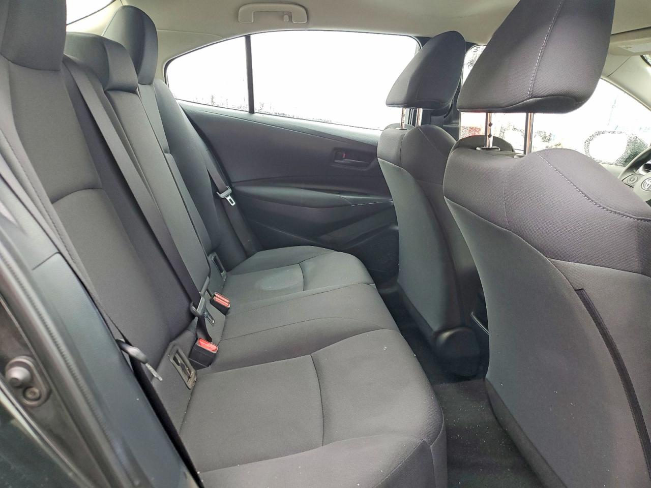 2022 TOYOTA COROLLA LE photo 10