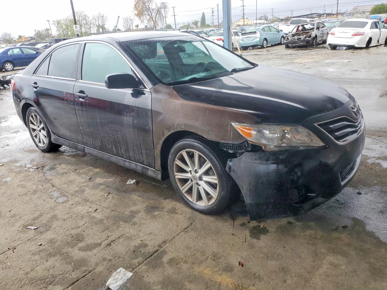 2011 TOYOTA CAMRY BASE photo 4