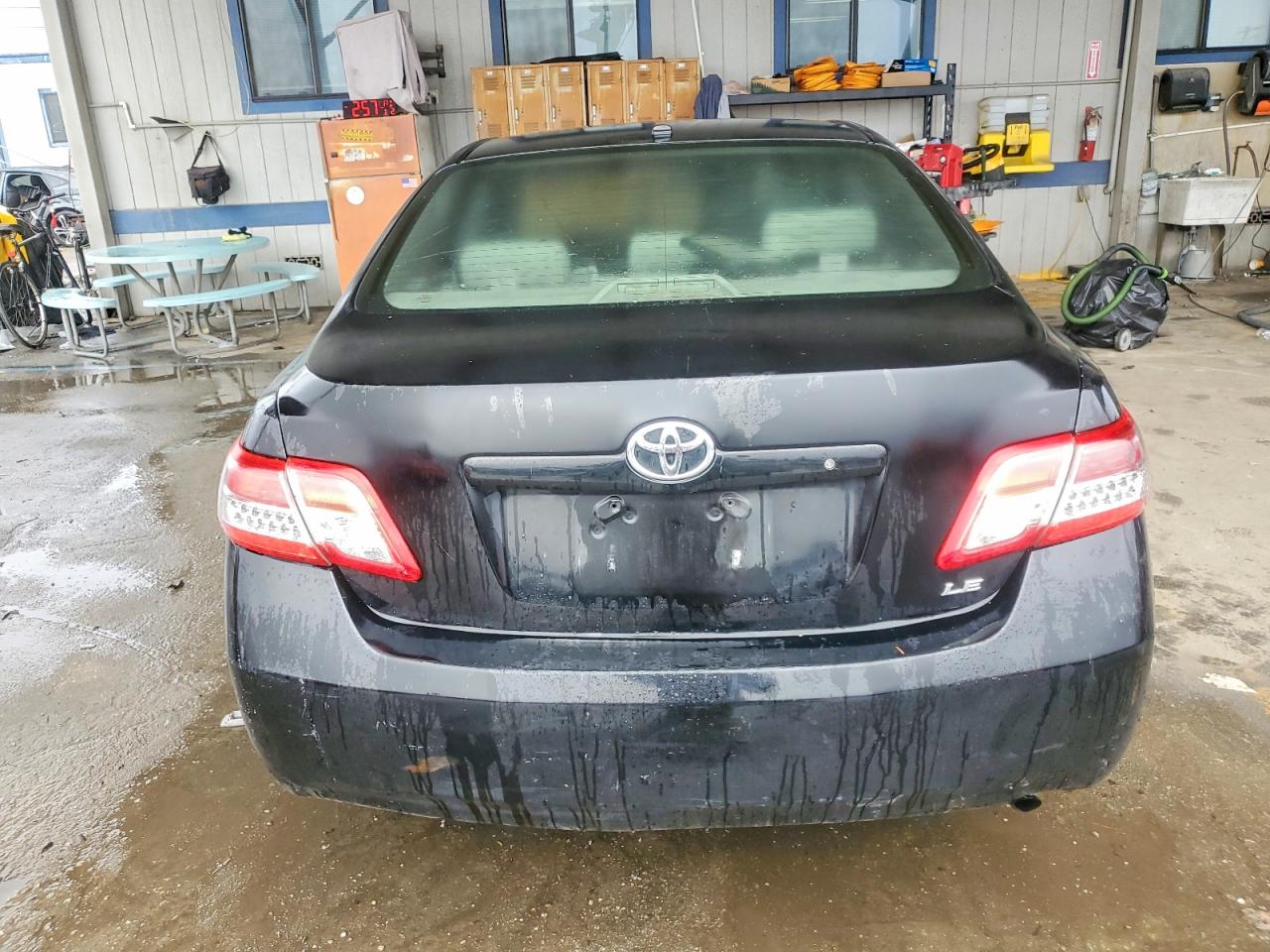 2011 TOYOTA CAMRY BASE photo 6