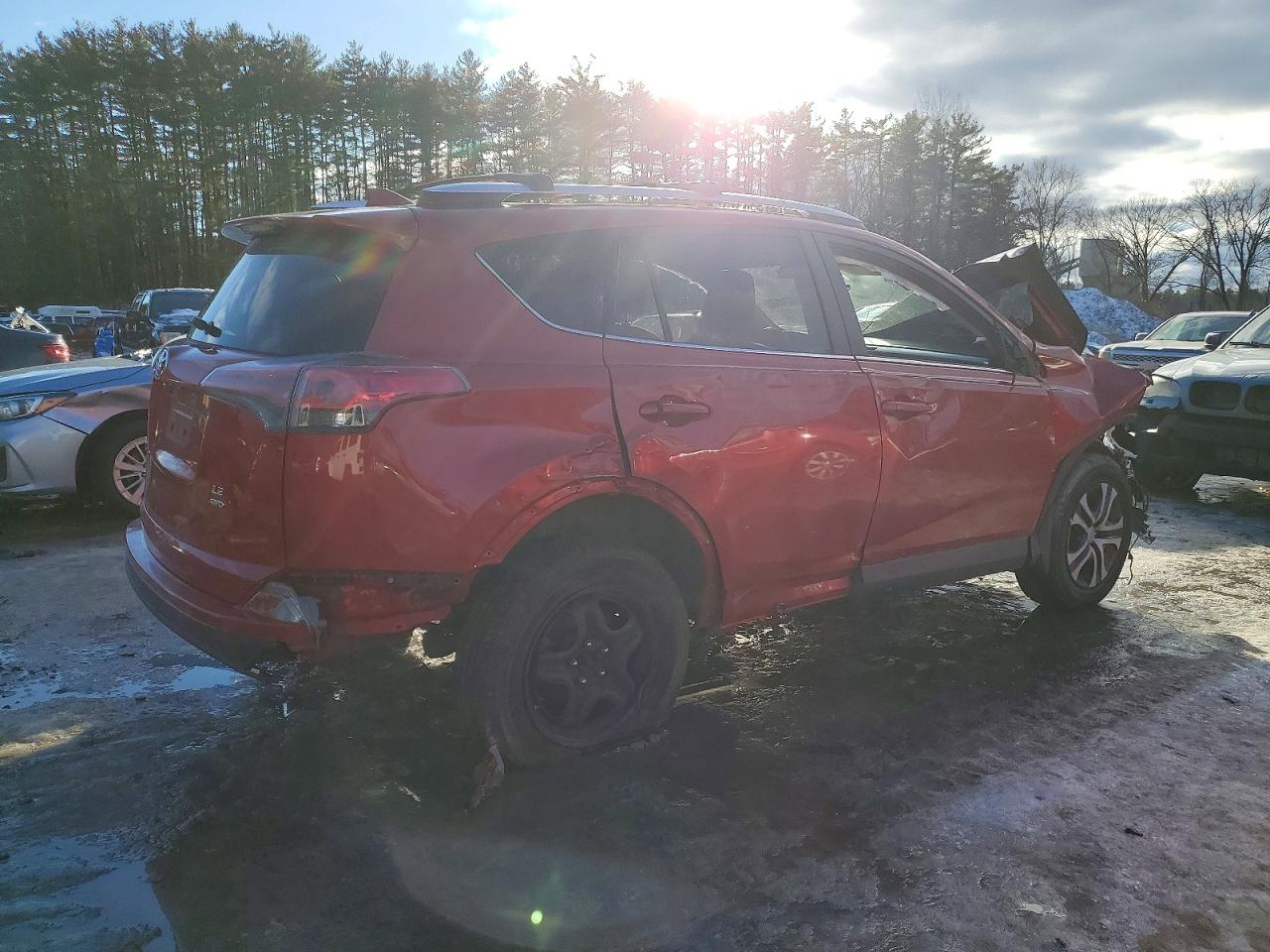 2016 TOYOTA RAV4 LE photo 3