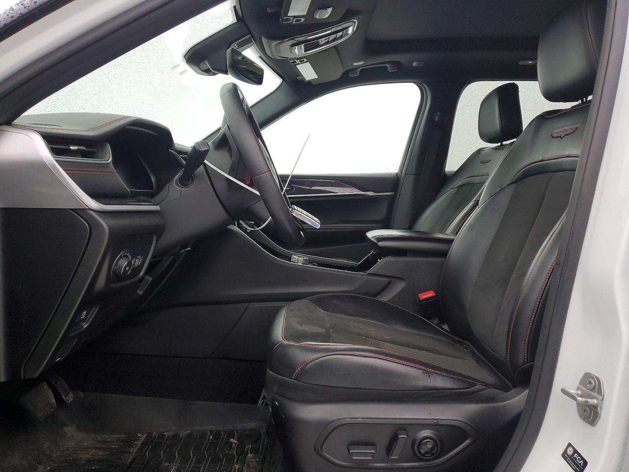 2022 JEEP GRAND CHEROKEE TRAILHAWK photo 7