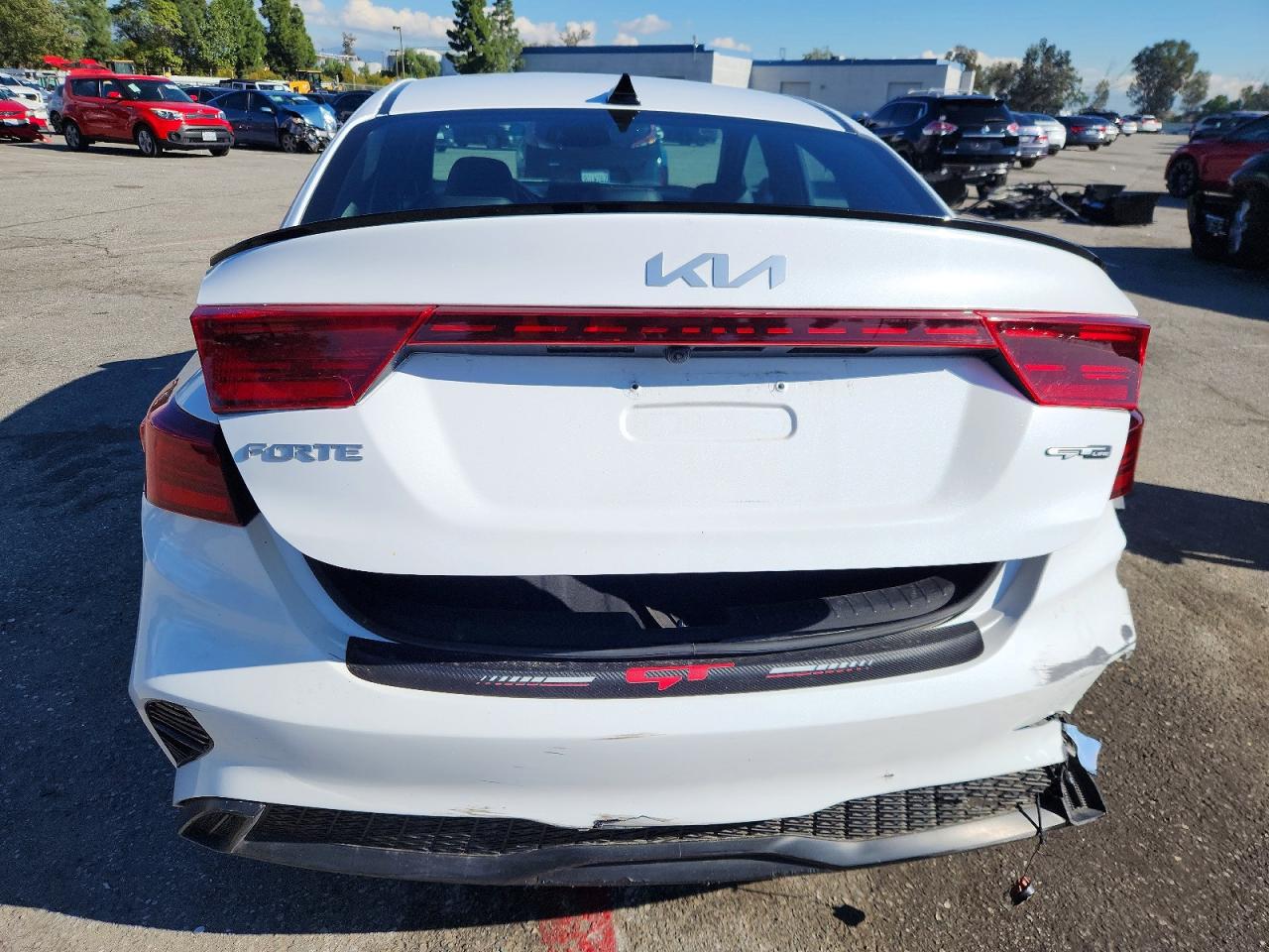 2023 KIA FORTE GT LINE photo 6