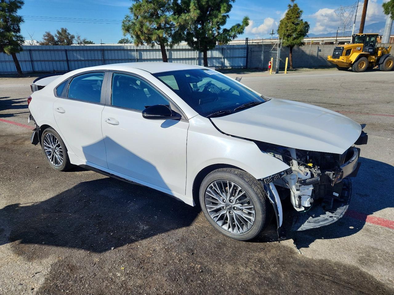 2023 KIA FORTE GT LINE photo 4
