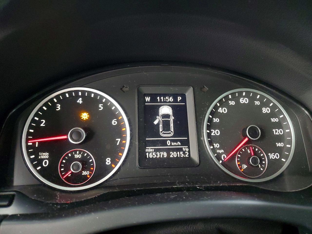 2011 VOLKSWAGEN TIGUAN S photo 9