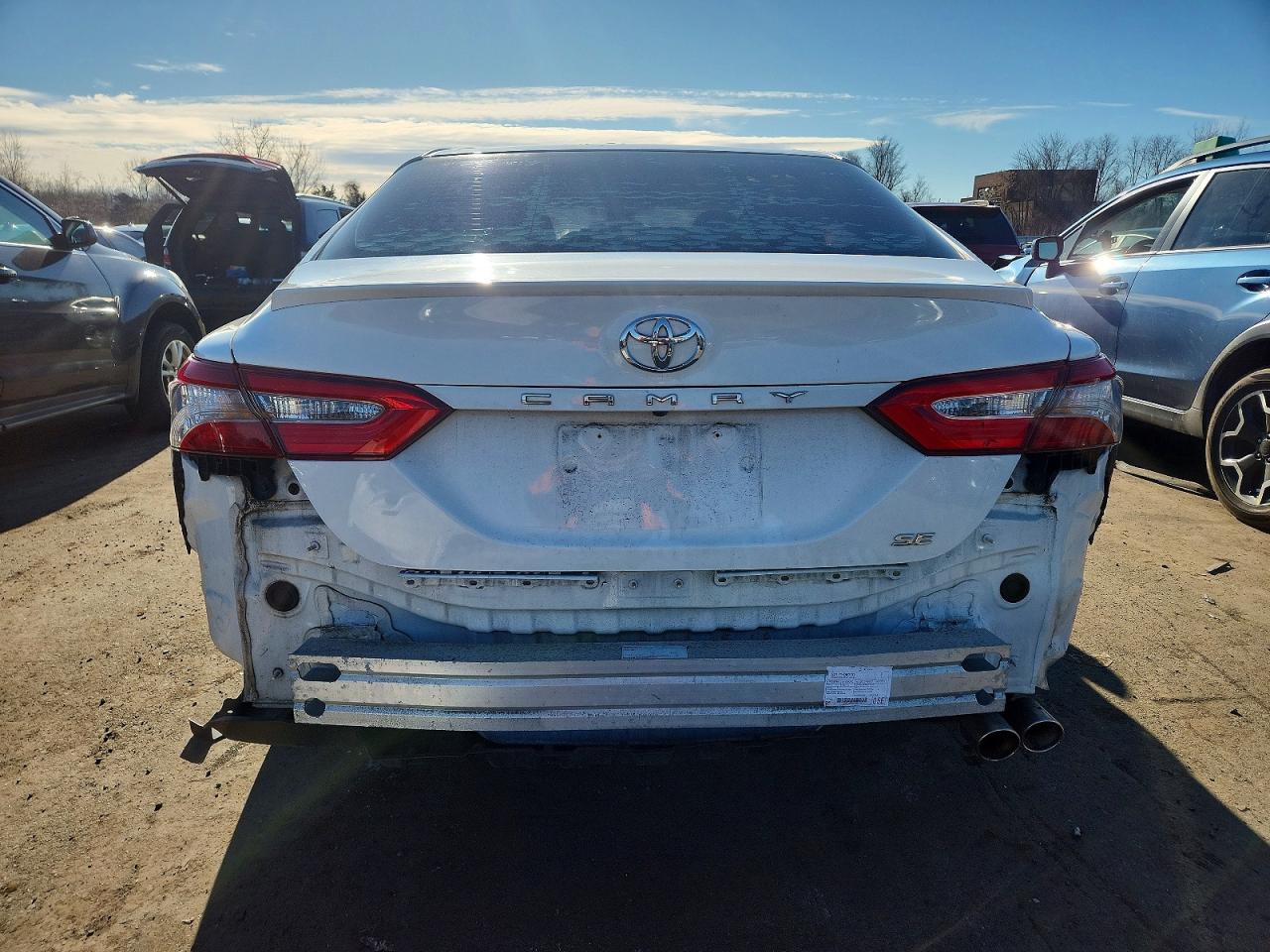 2018 TOYOTA CAMRY L photo 6
