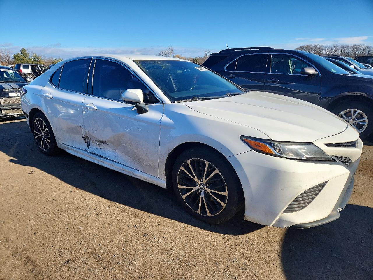 2018 TOYOTA CAMRY L photo 4