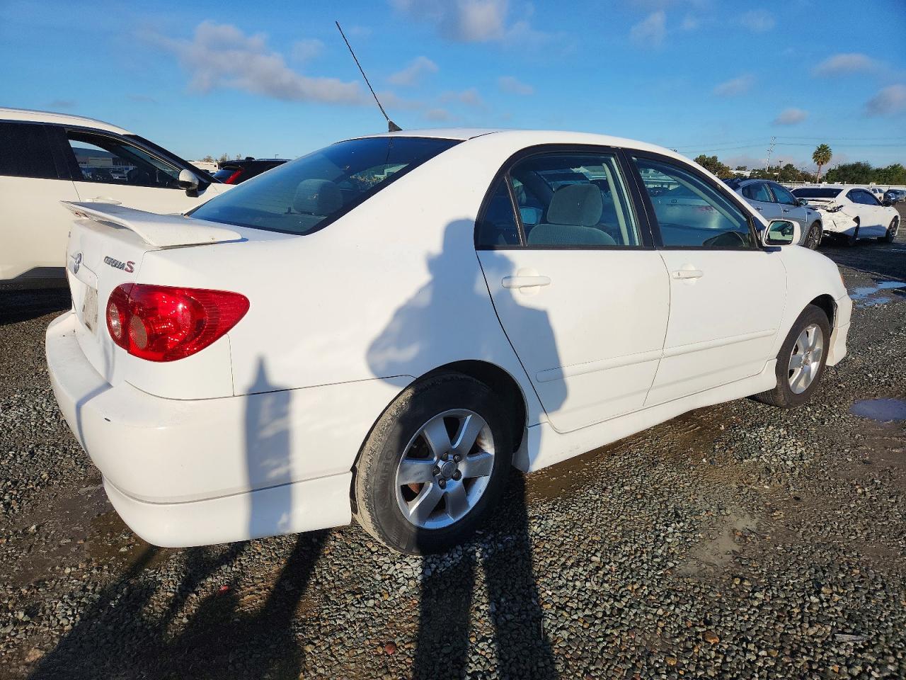 2005 TOYOTA COROLLA CE photo 3