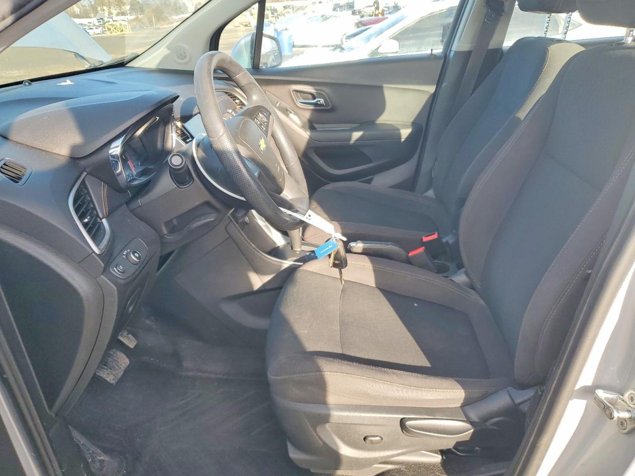 2018 CHEVROLET TRAX LS photo 7