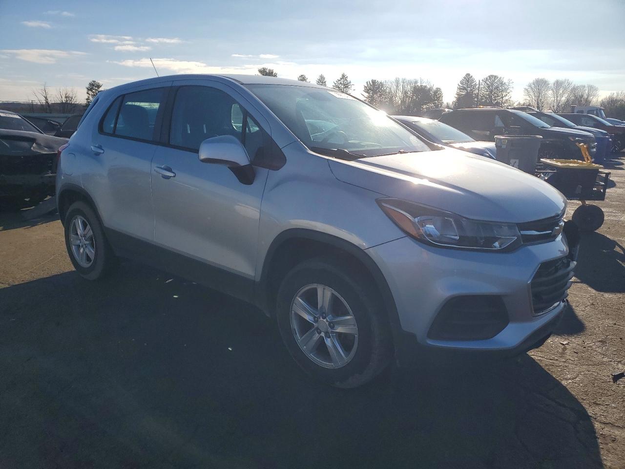 2018 CHEVROLET TRAX LS photo 4