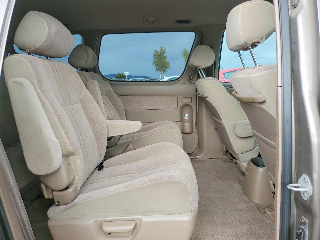1998 TOYOTA SIENNA LE photo 19
