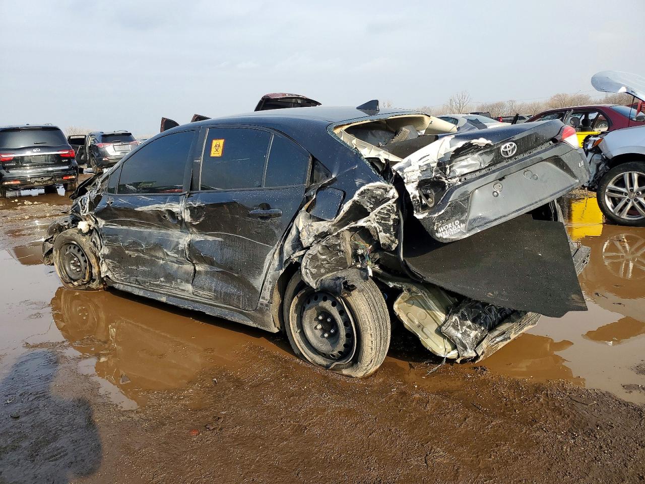2021 TOYOTA COROLLA LE photo 2