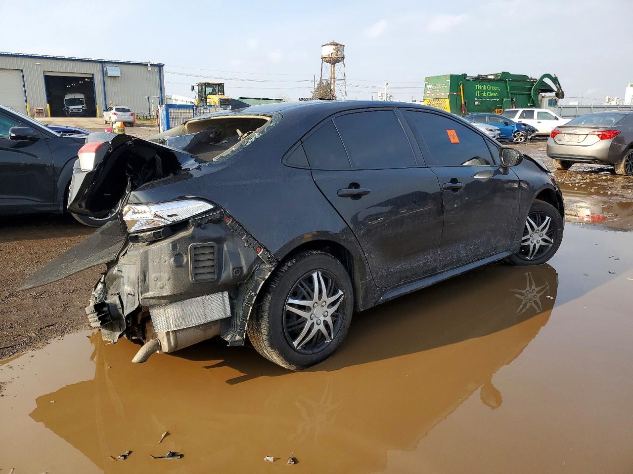 2021 TOYOTA COROLLA LE photo 3