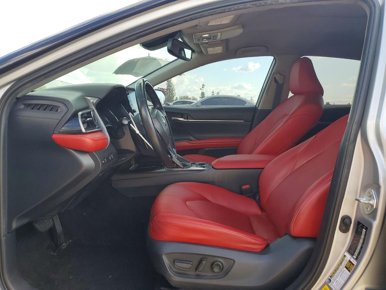 2021 TOYOTA CAMRY XSE photo 7