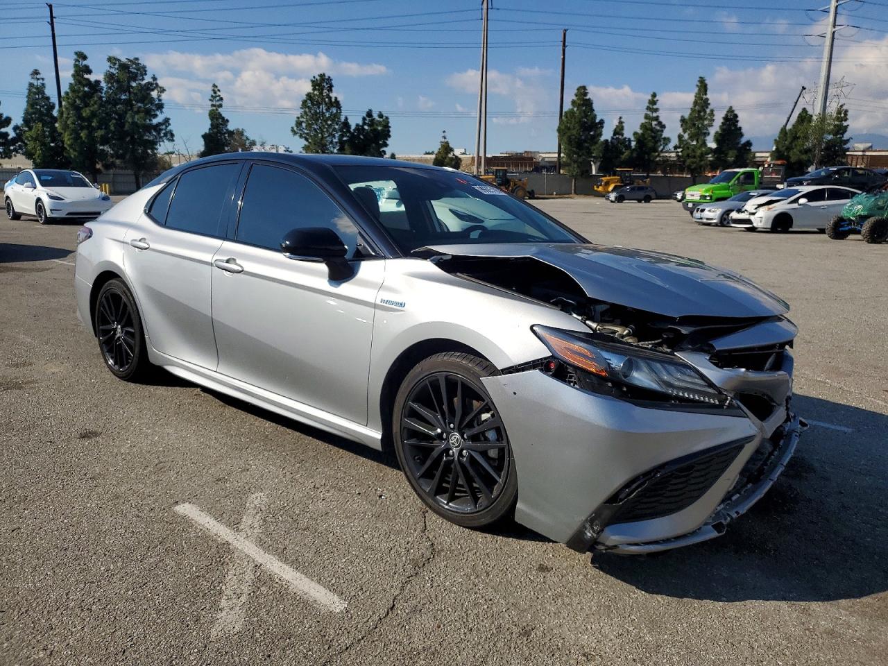 2021 TOYOTA CAMRY XSE photo 4