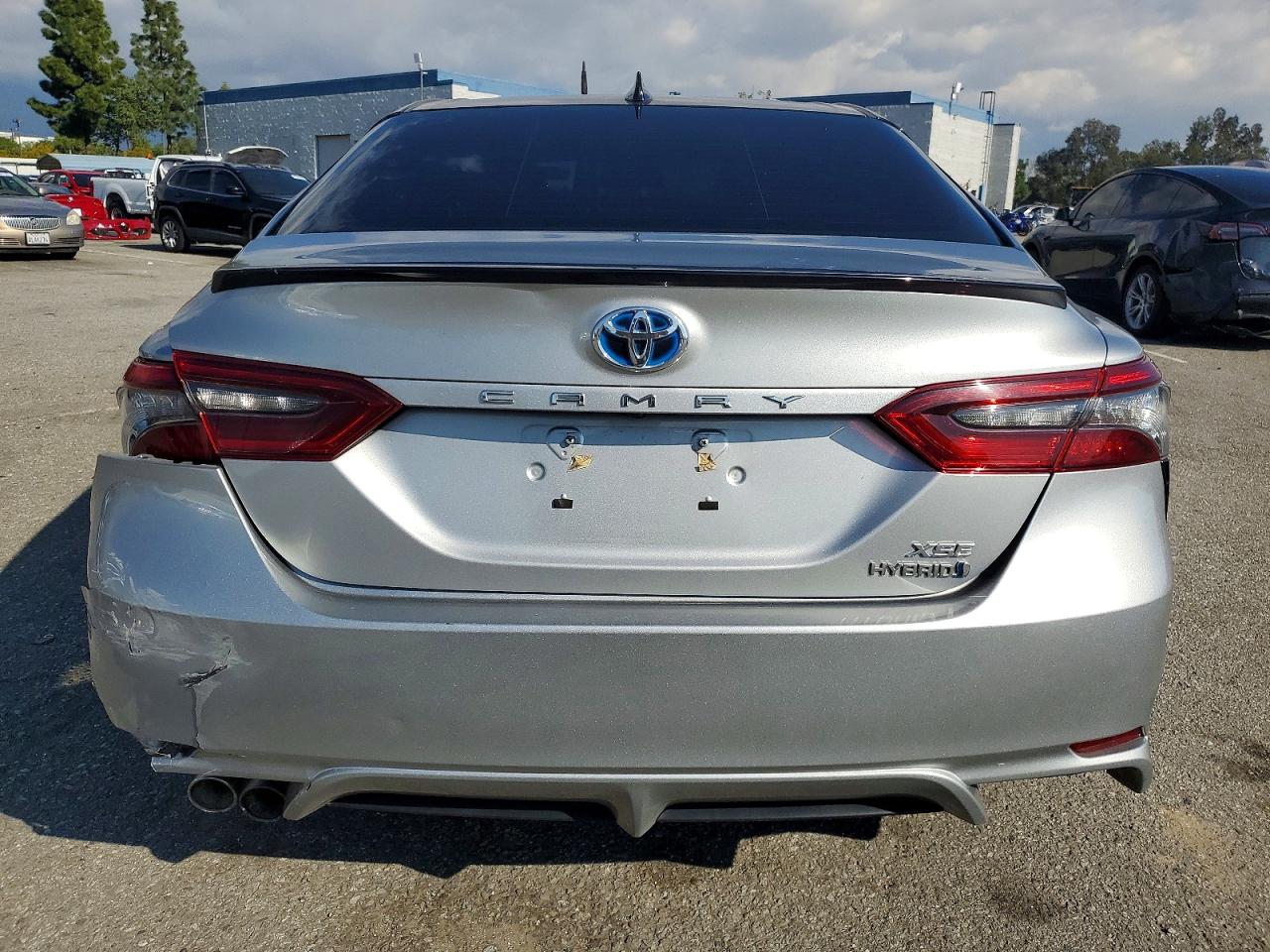 2021 TOYOTA CAMRY XSE photo 6