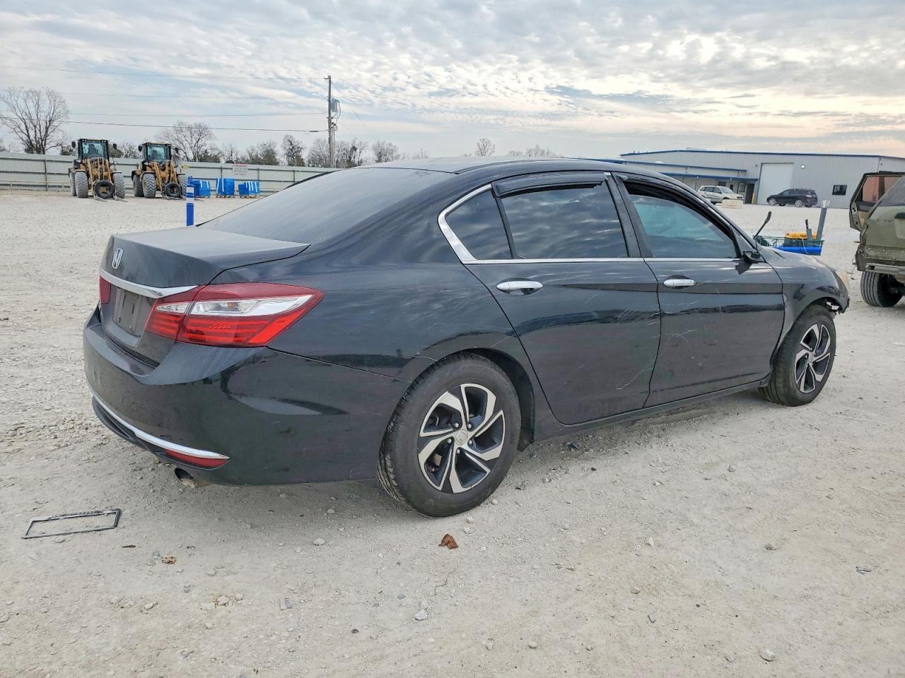 2017 HONDA ACCORD LX photo 3