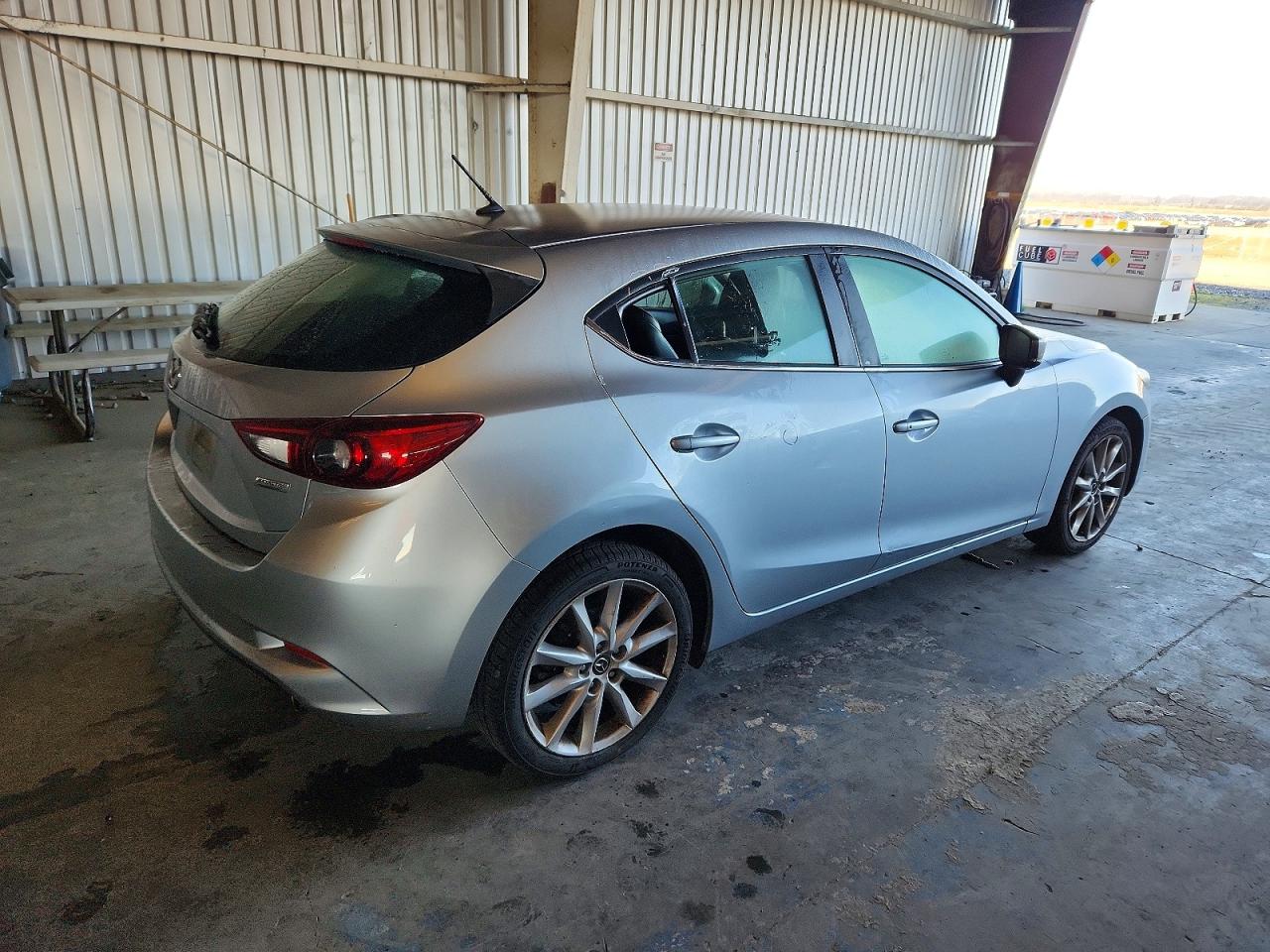 2017 MAZDA 3 TOURING photo 3