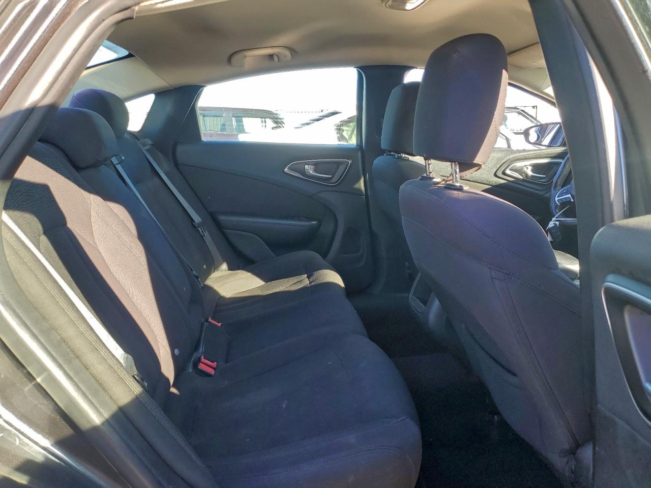 2015 CHRYSLER 200 LIMITED photo 10