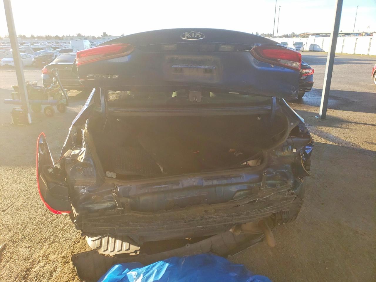 2017 KIA FORTE LX photo 6