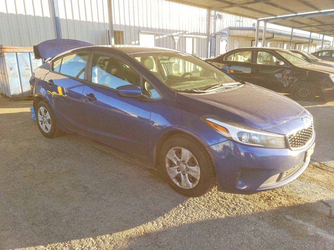 2017 KIA FORTE LX photo 4