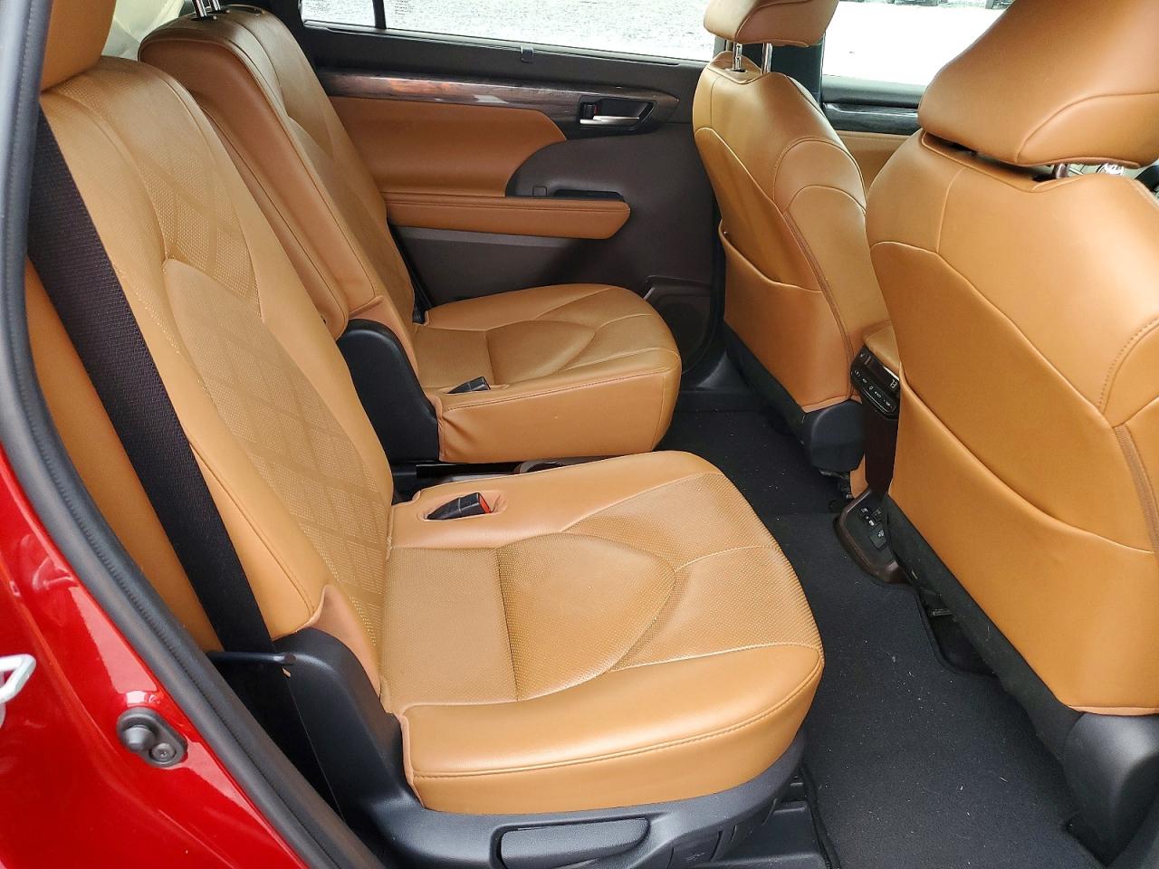 2020 TOYOTA HIGHLANDER PLATINUM photo 10